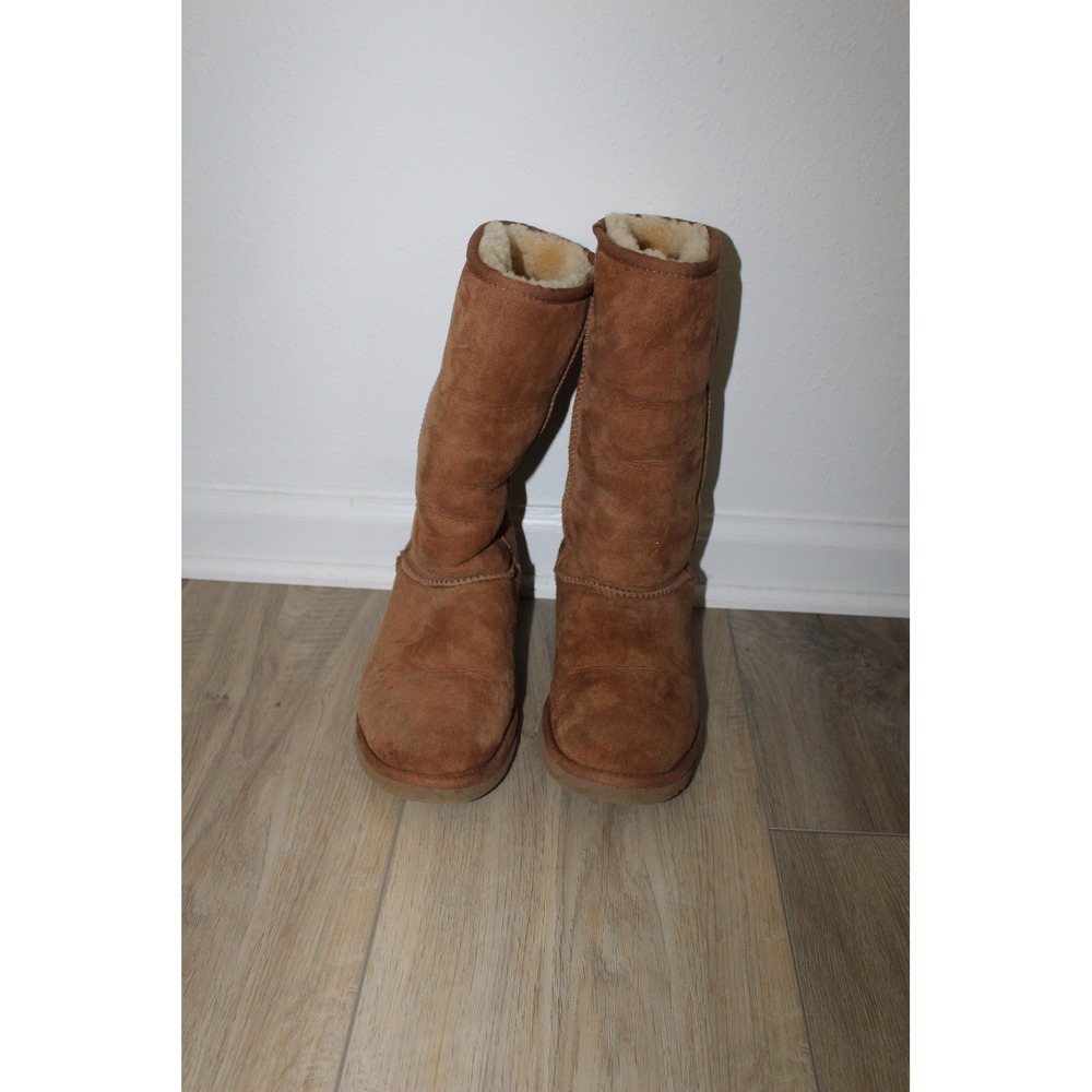 UGG Australia Classic Tall 5815 Chestnut Suede Sheepskin Boots Womens 7